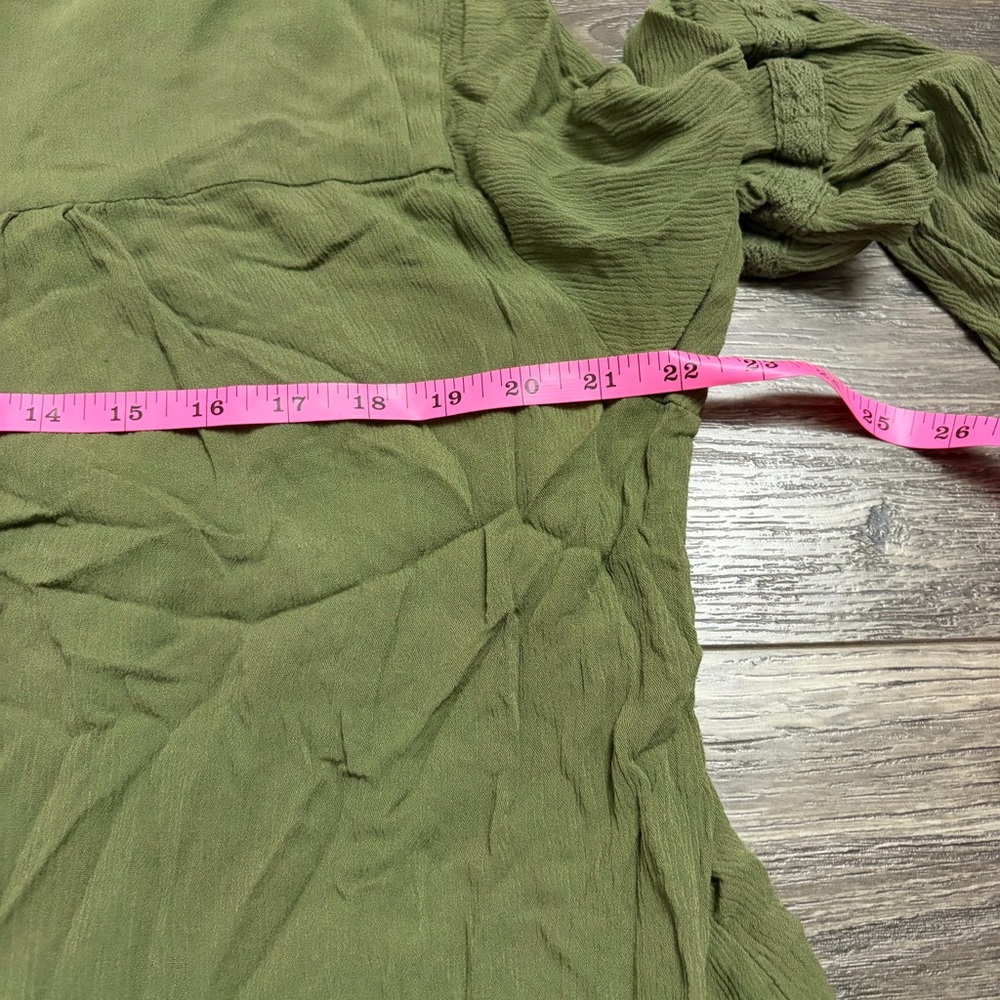 Torrid Crochet Embroidered Boho Tunic Blouse (Sage Green) Size 1X - Picture 9 of 10